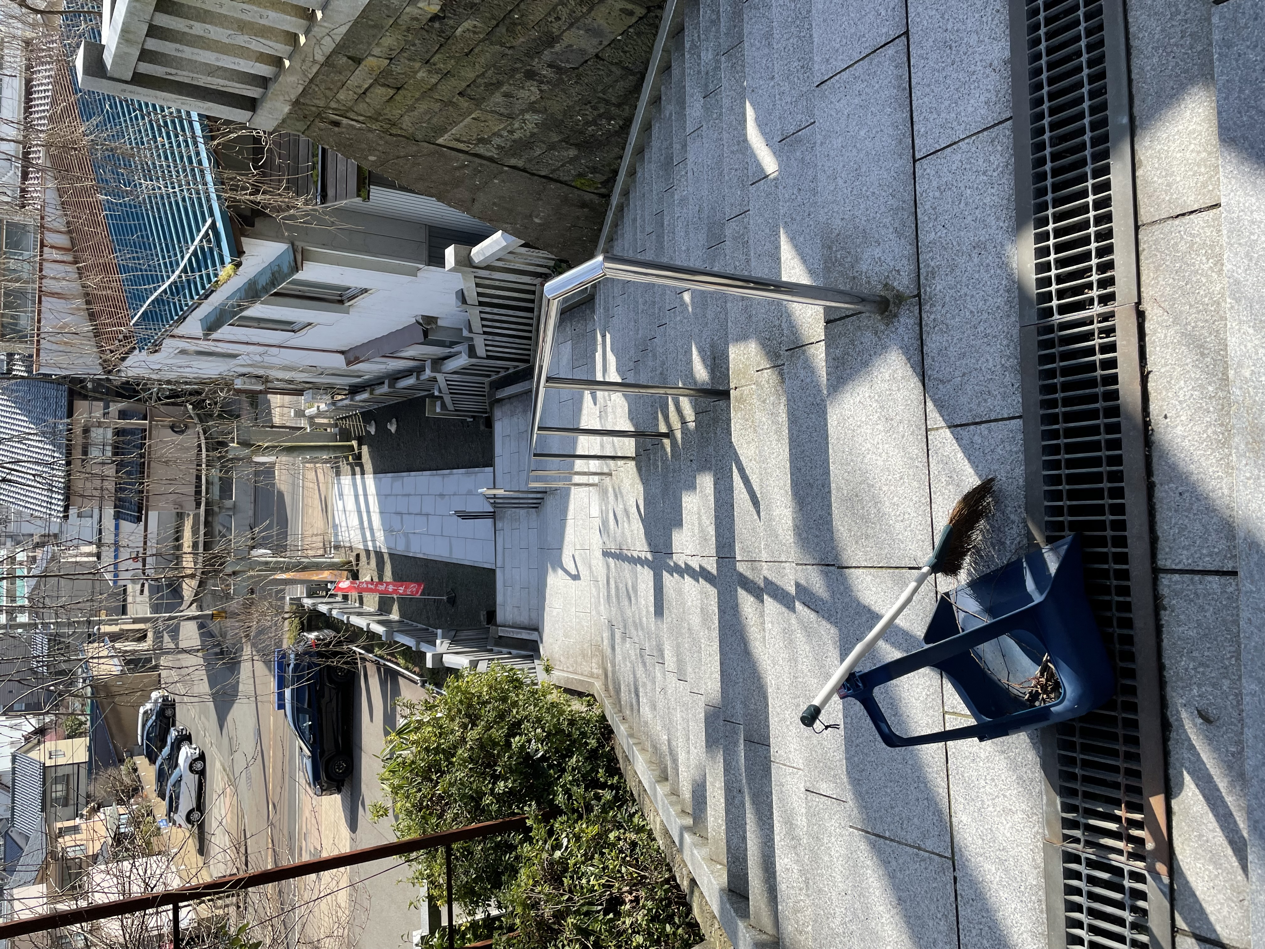 階段掃き掃除
